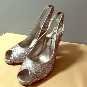 Peep toe silver sparkle shoes